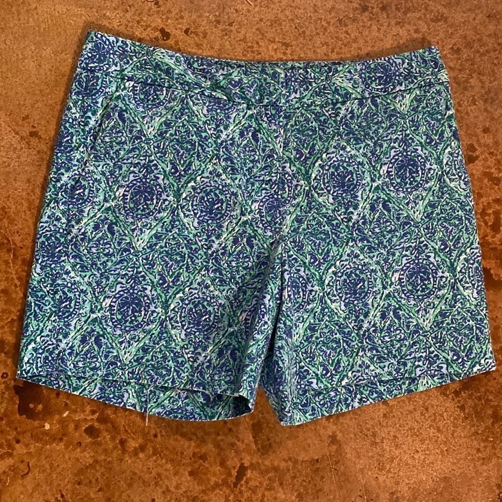 TALBOTS blue and green medallion print flat front cotton stretch chino shorts